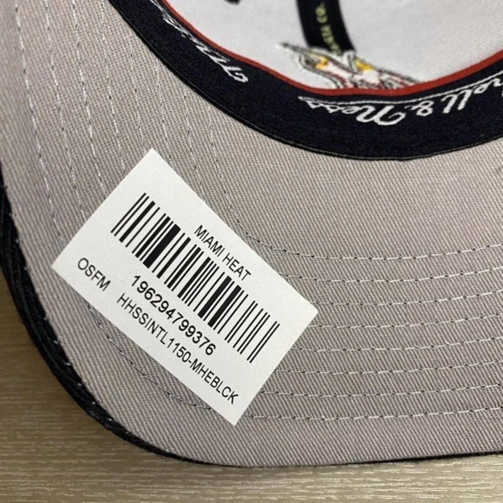 Mitchell & Ness Miami Heat Snapback Hat Logo Remix Black Adjustable New with Tag